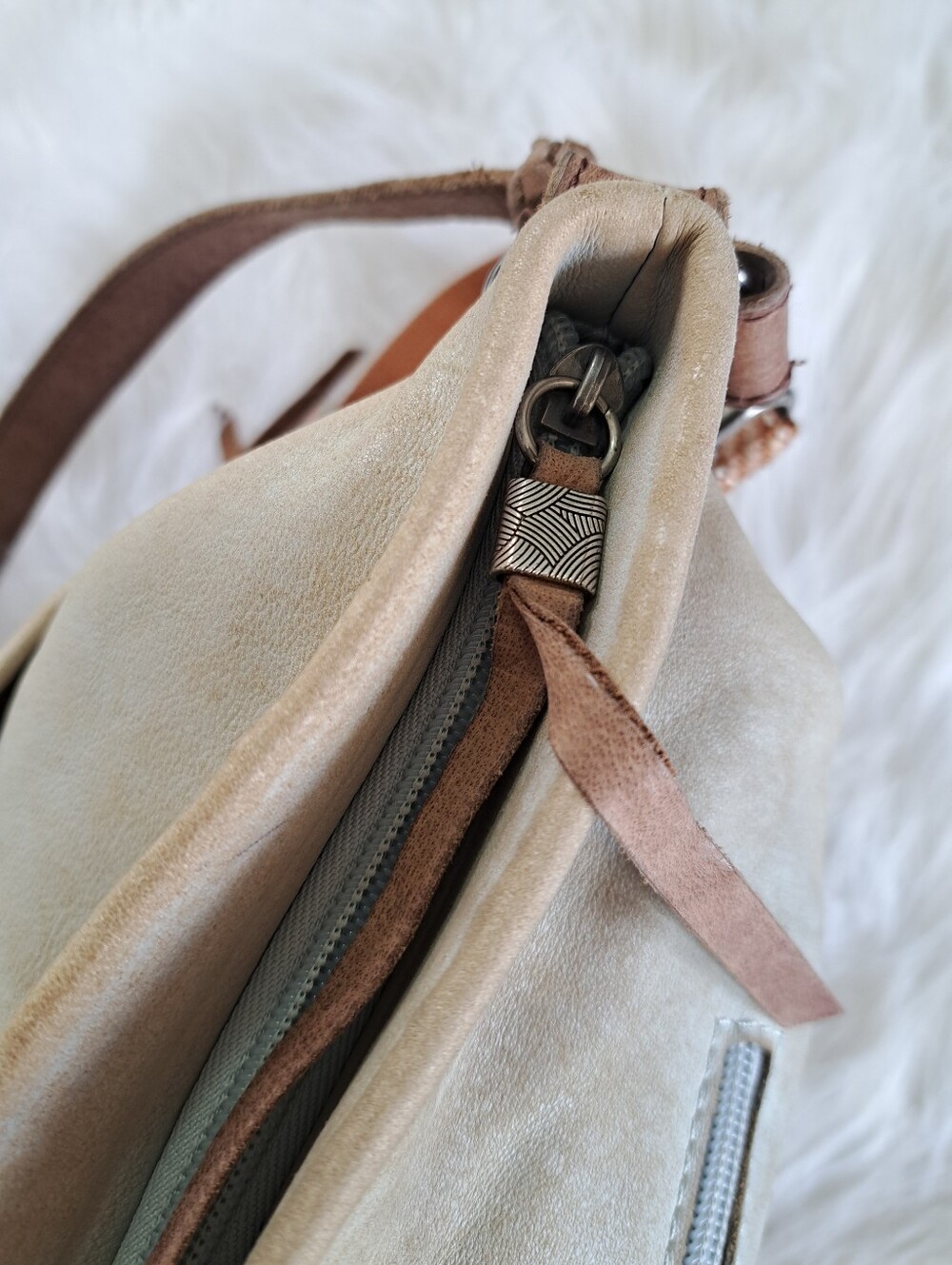 Lg The Sak Blue Leather Handbag - Picture 11 of 14